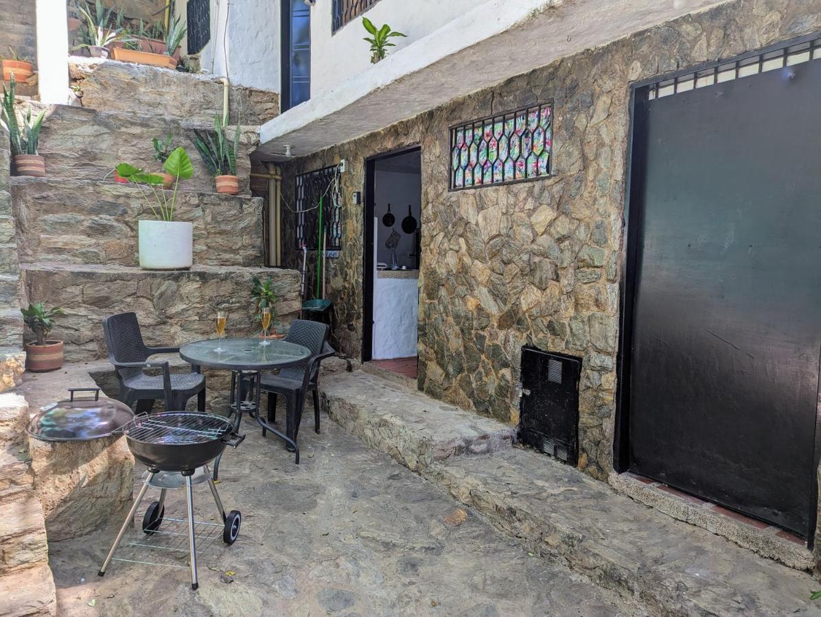 Casa De Piedra Taganga Guest House Exterior photo